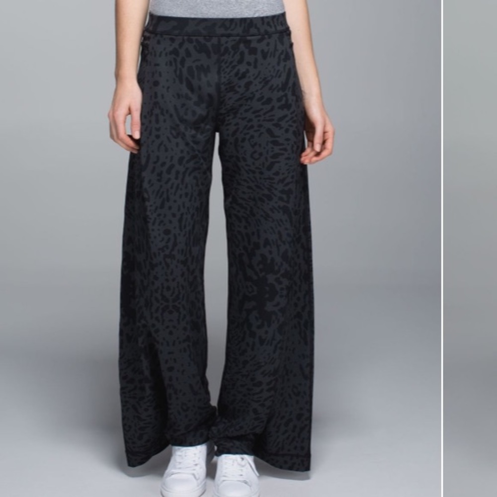 Lululemon Leopard Forward Fold Wide Leg Trouser 8